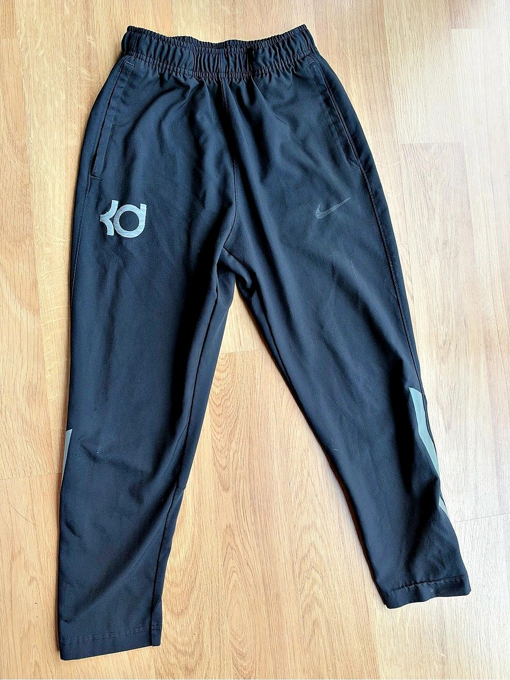 Nike Dri-FIT kids small Black Athletic Pants